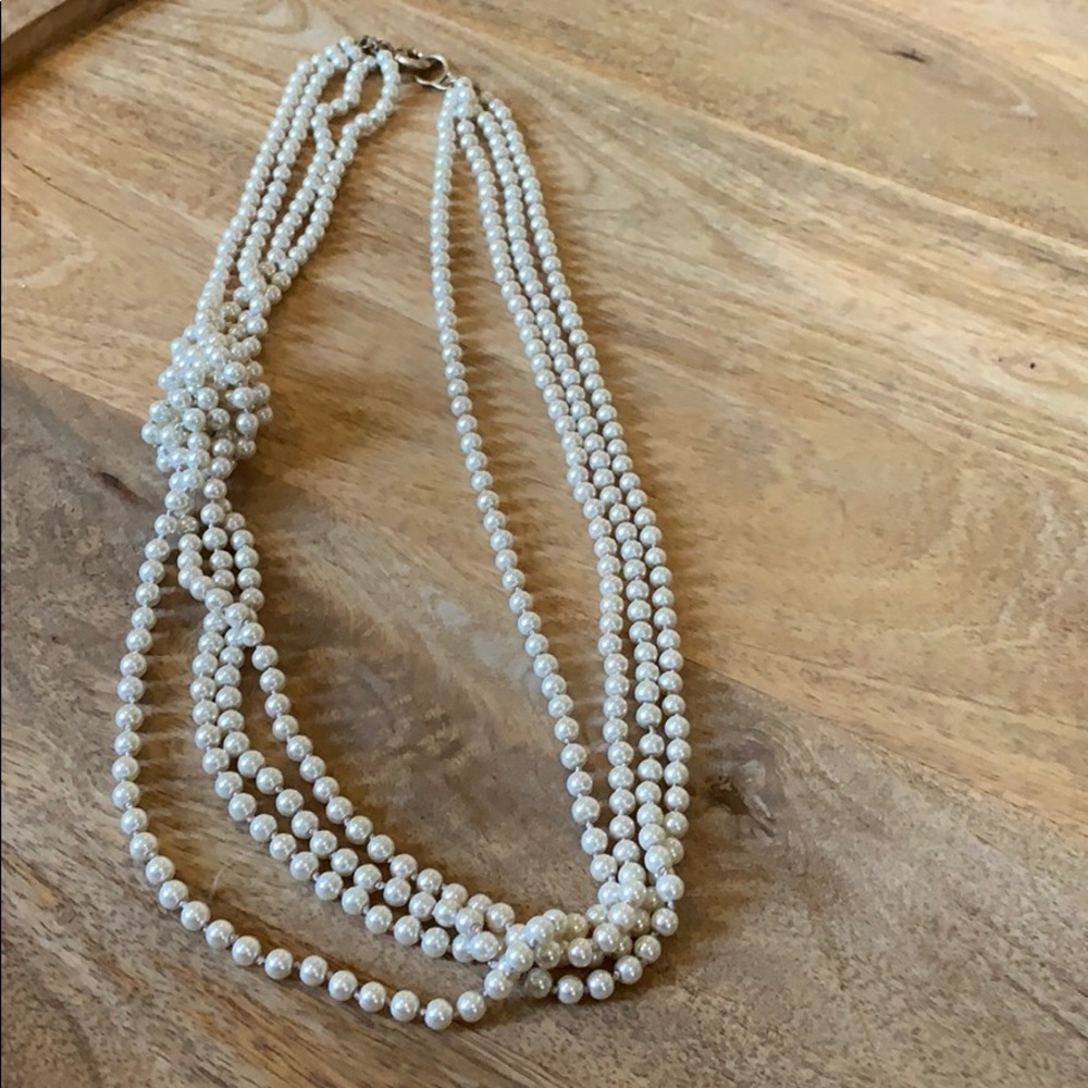 Pear like long strand classic necklace